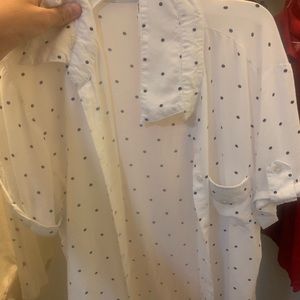 Button up shirt 😍